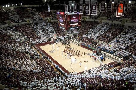Maroon_white_record_crowd_khb6880_medium